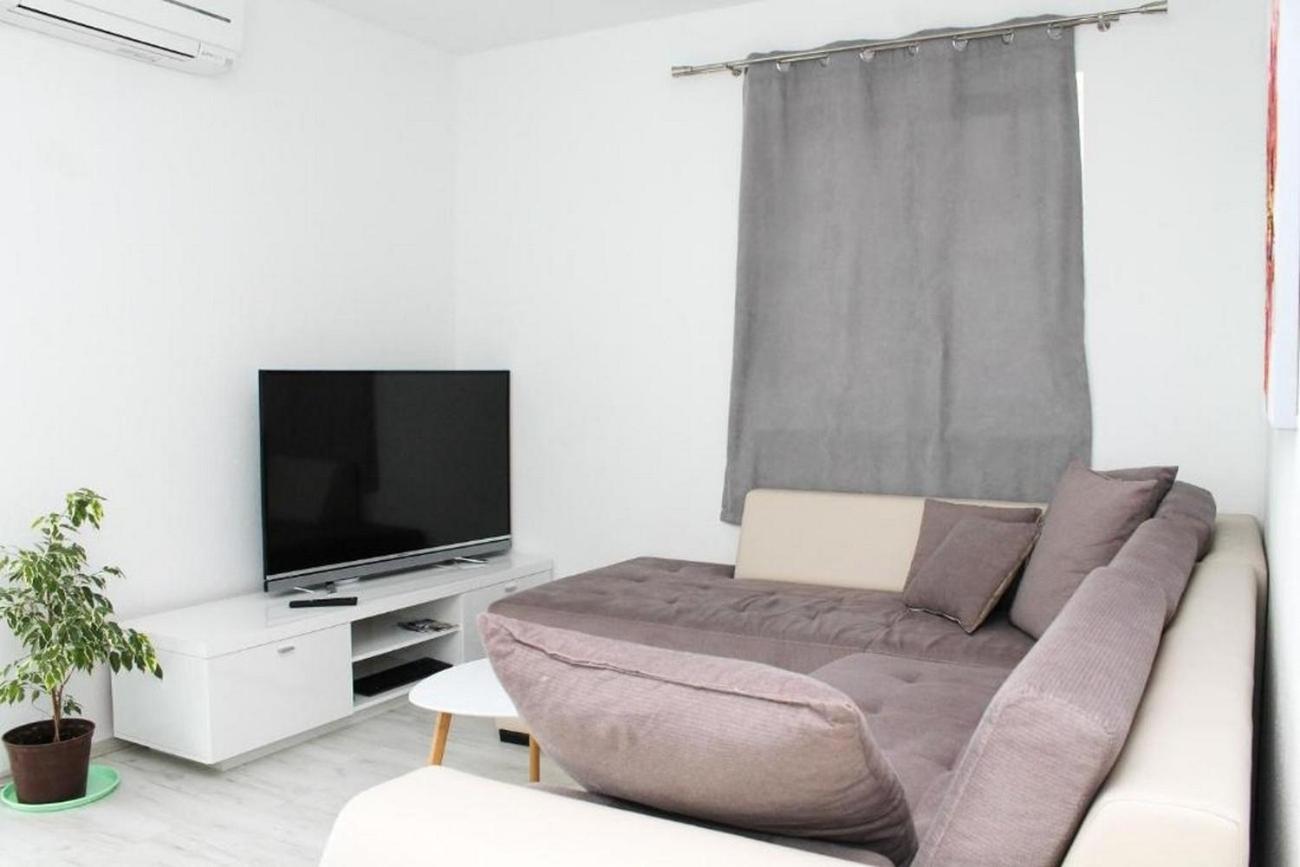 Apartments With A Parking Space Kastel Kambelovac, Kastela - 21372 Rom bilde